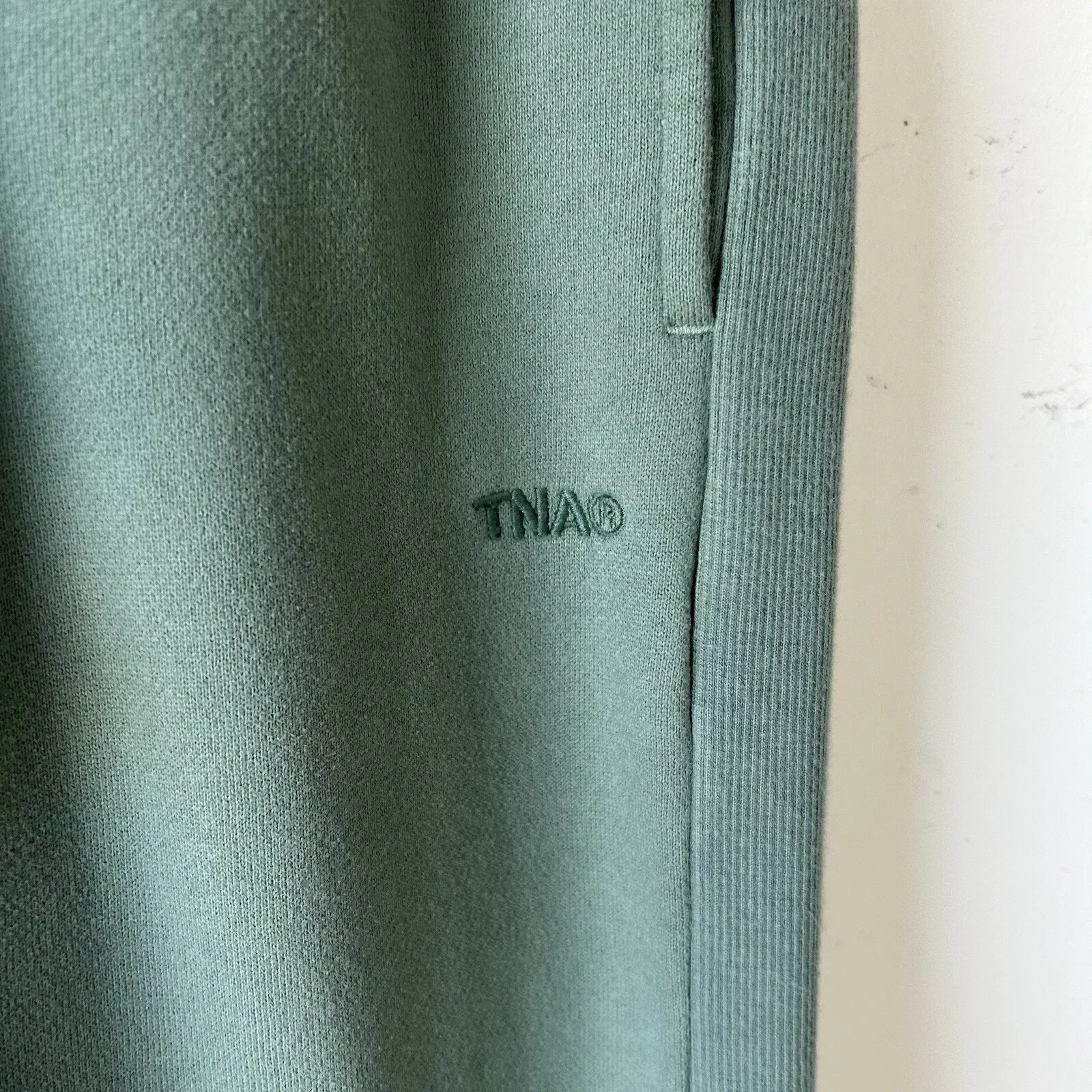 aritzia cozy fleece boyfriend tna sweatpants