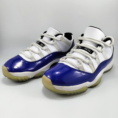 Jordan Womens 11 Retro Low Concord Sketch Sneakers White / Black