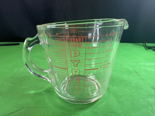 Vtg PYREX 532 D HANDLE 4 Cup 1 Qt Red Letters Glass Measuring Cup USA
