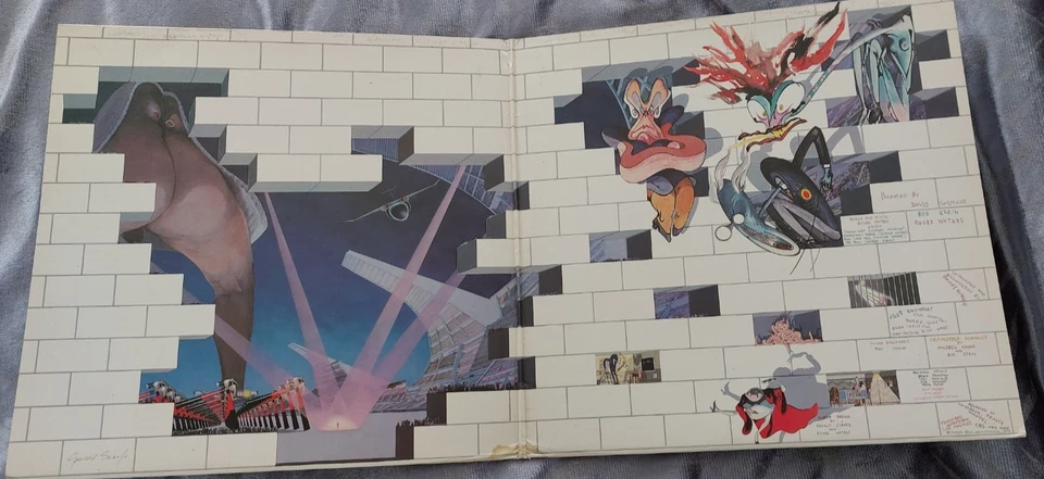 Pink Floyd The Wall LP, photo 3 of 5