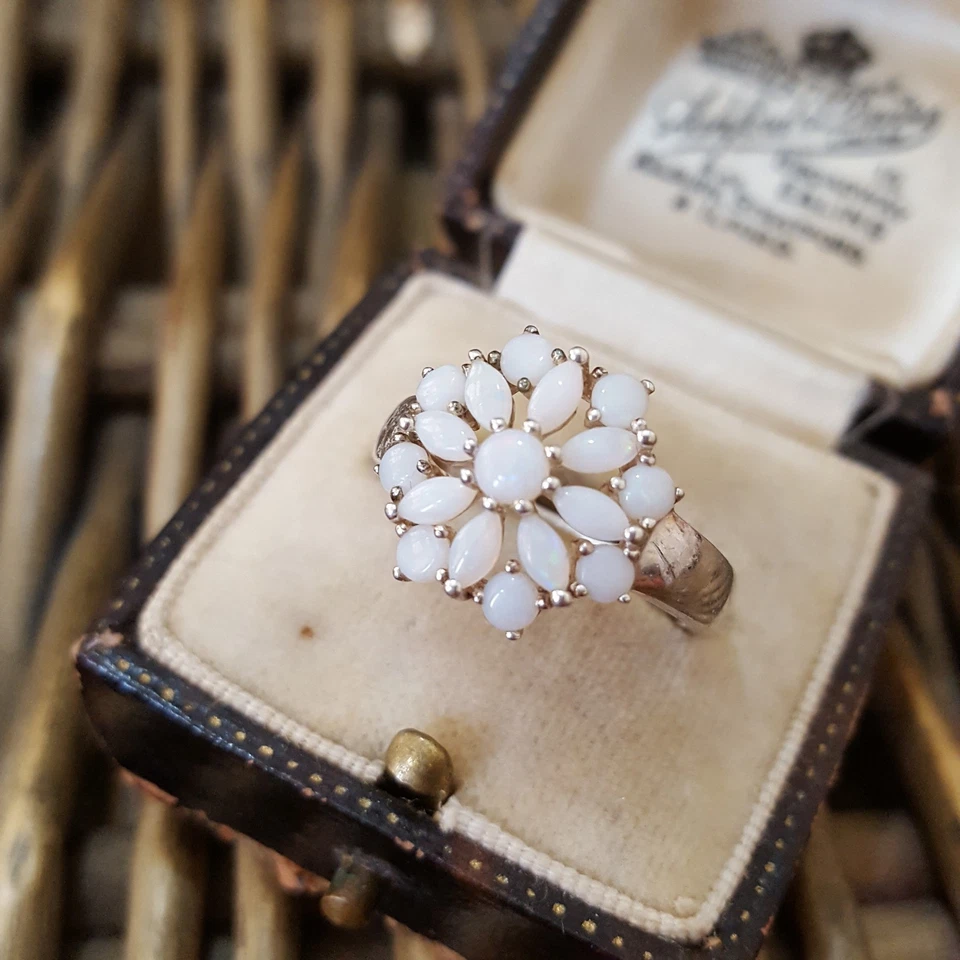 Anillo de plata esterlina de ópalo blanco australiano genuino talla L del Reino Unido, EE. UU. 5,75, copo de nieve Foto 2 de 4