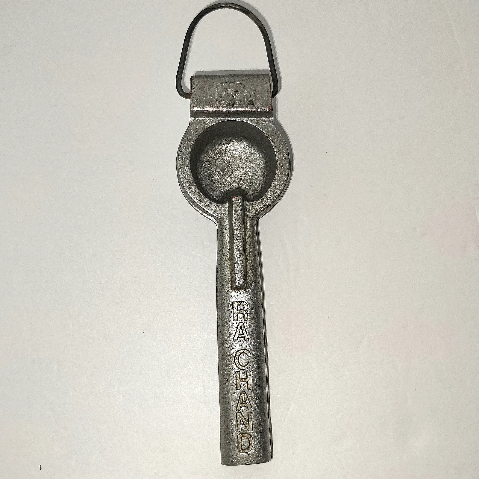 Vintage RA CHAND Citrus Hand Juicer Lime Lemon Heavy Cast Aluminum Manual Press
Opens in a new windo