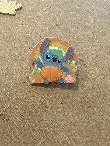 Disney WDW 2018 Mickeys Not So Scary Halloween Party Stitch As A Pumpkin 3D Pin