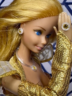 Reproduction SUPERSTAR ERA Golden Dream Barbie Earrings Necklace Ring Set