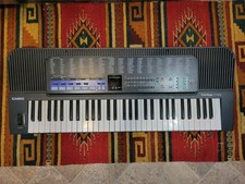 Casio CT-670 Tonebank Electronic Synthesizer Keyboard 61 keys Full Size vintage