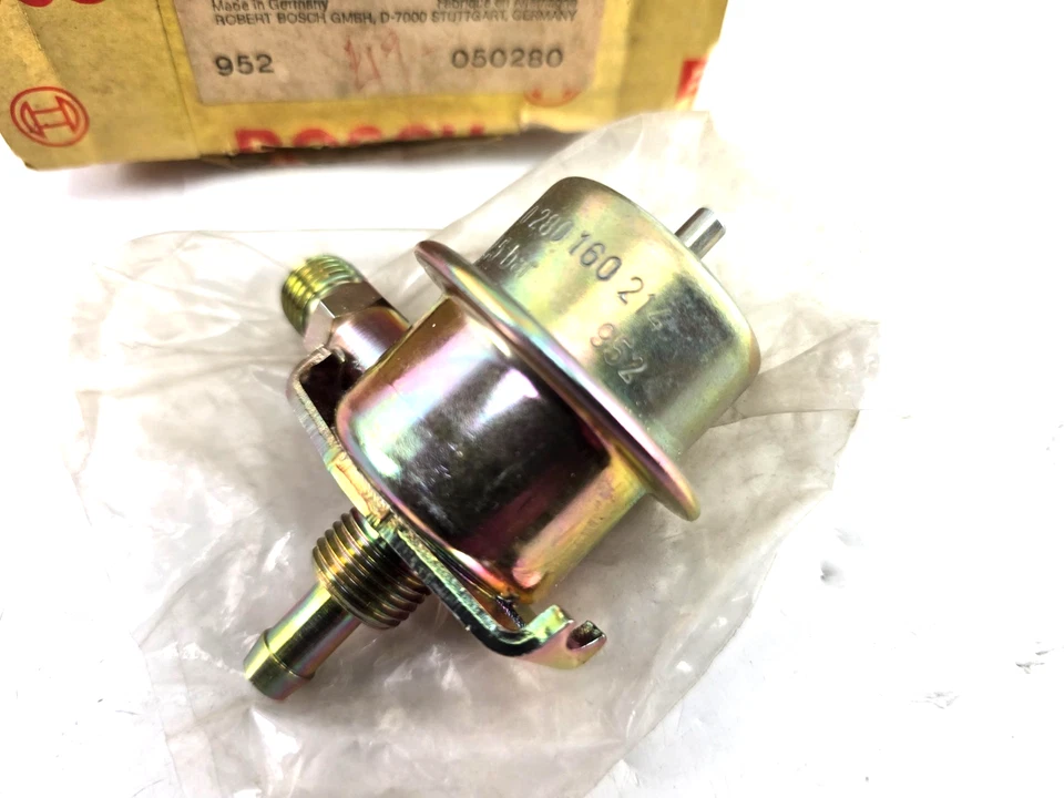 NOS Bosch FPR Fuel Pressure Regulator BMW 633CSi 733i 0280160214 Porsche 944 - Image 2 of 4