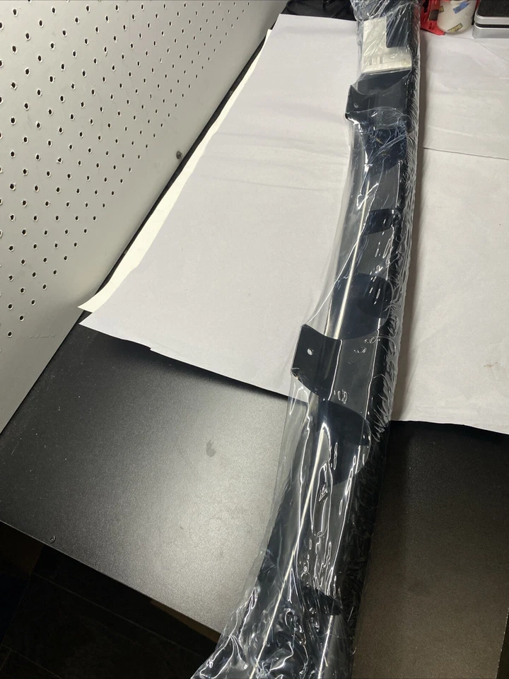 Deflector de capó automático (AVS) - se adapta a Ford Explorer 2006-2010, 2007-2010 Fo Foto 3 de 4