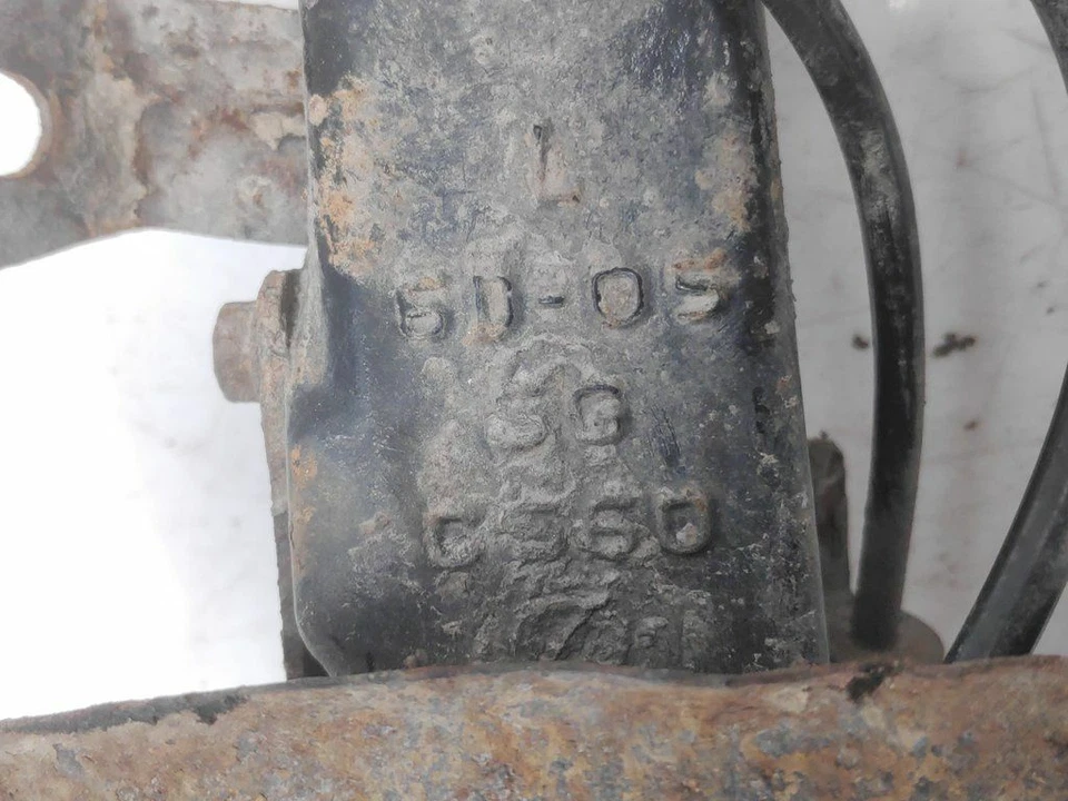 Alfa Romeo 159 1.9 Jtdm 110kw 2006 Berlina Anteriore SX Mozzo Ruota Perno Snodo Foto 3 de 4