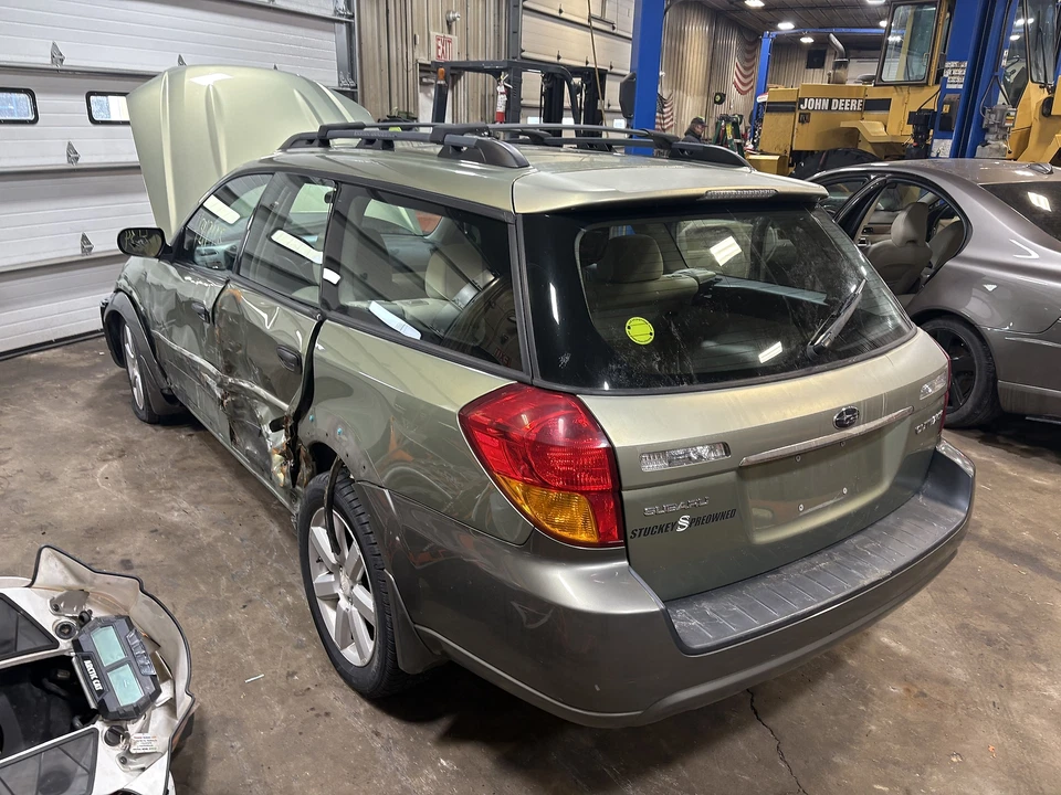 Used Rear Right Exterior Door Handle fits: 2007 Subaru Legacy assembly door moul - Imagem 3 de 4