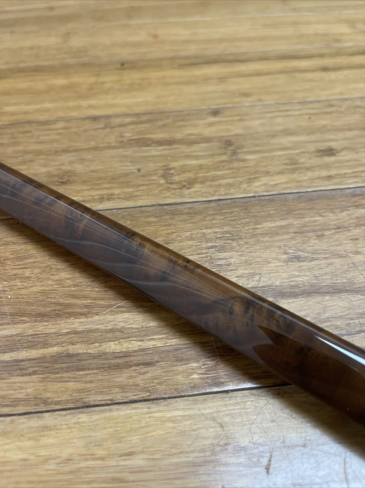 Painel de porta dianteiro direito Volkswagen EOS 2011-2015 acabamento marrom nogueira fabricante de equipamento original - Imagem 3 de 4