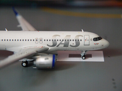 GeminiJets SAS for Airbus A320neo SE-ROH 1/400 DIECAST plane Pre