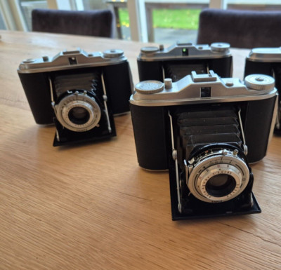 Agfa Isolette I 3X (export type)  spot the differences 1950 1953