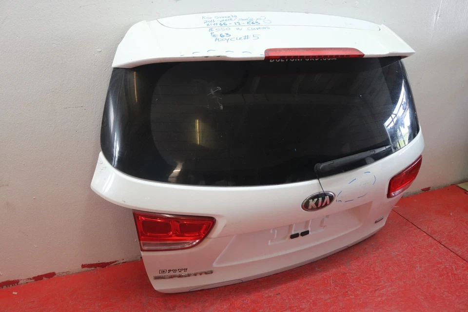 2016 2018 KIA SORENTO REAR LIFTGATE WITH CAMERA Foto 2 de 4