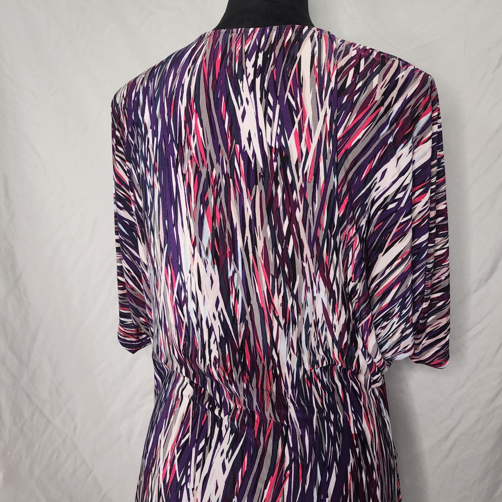 BCBGENERATION Size Medium Multicolored Ruched Bat… - image 5