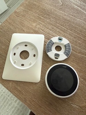 Google Nest Learning Thermostat 3rd Gen Used Good Condition (White)