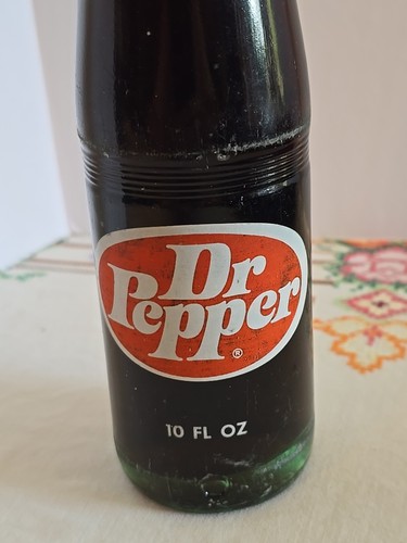 Dr. Pepper Vtg 1970s UNOPENED Soda Pop Bottle Ribbed Green Glass 10oz Oval Logo - Picture 2 of 8