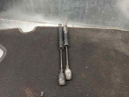 8D5827552C gasfeder kofferraum AUDI A4 B5 8D2 1.9 TDI 1994 3267072