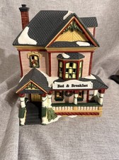 Casa iluminada de porcelana Dickens Collectables serie victoriana “Bed & Breakfast”
