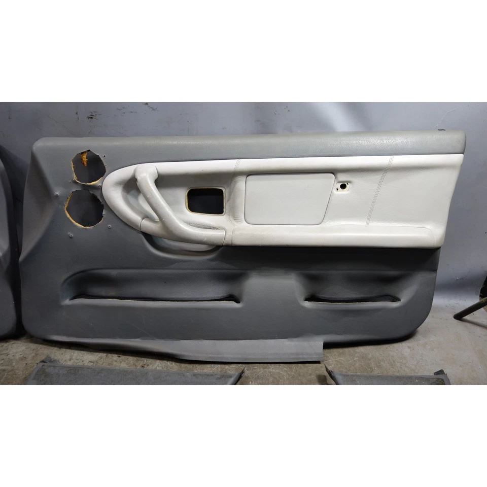 Paneles de puerta interiores delanteros dañados 98-99 BMW E36 2 puertas cuero gris cosido OEM Foto 2 de 4
