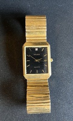 Vintage Gruen goldtone tank watch Gruen Tank Watch Women Black Dial Gold Tone Tank Style 227  main image 4