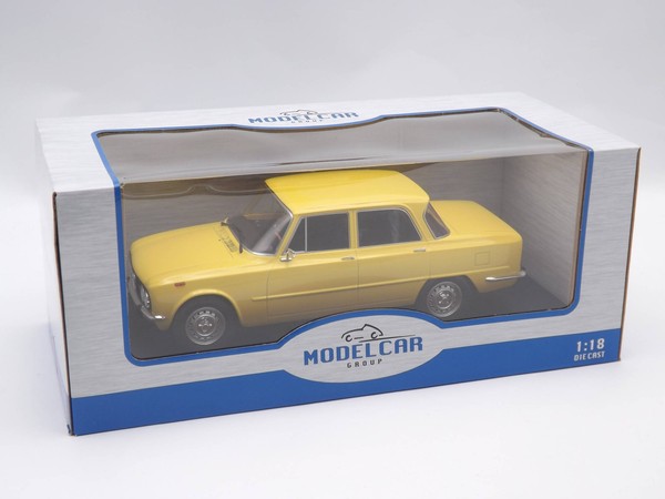 Modelcargroup MCG18334 Alfa Romeo Giulia Nuova Super 1974 Gelb 1:18 In OVP - NEU-image