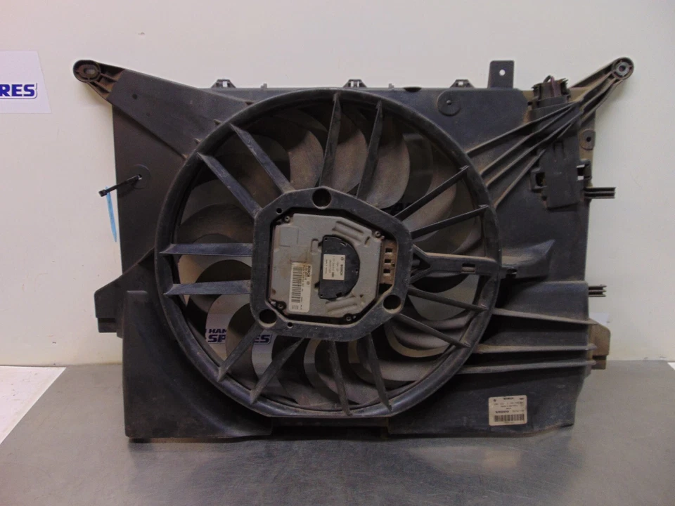 Ventilador radiador refrigeración Volvo XC70 + módulo 00-07 cubierta Bosch 30741144 XC-70 Foto 2 de 4