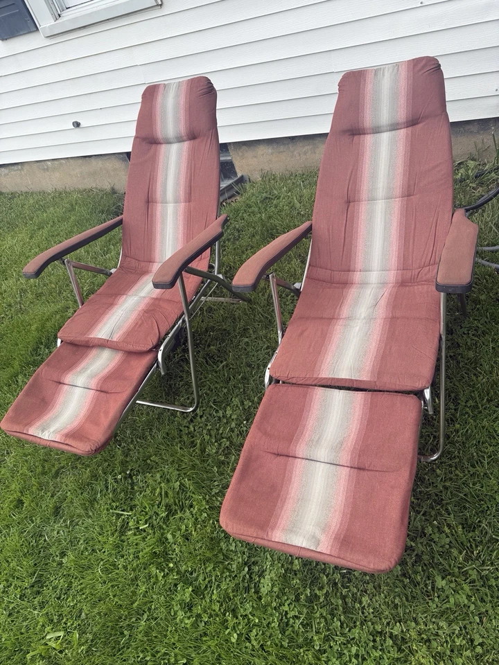 Cadeiras de gramado dobráveis vintage com zíper Dee listra marrom trailer corrente de ar madeira MCM par Marga - Imagem 4 de 4