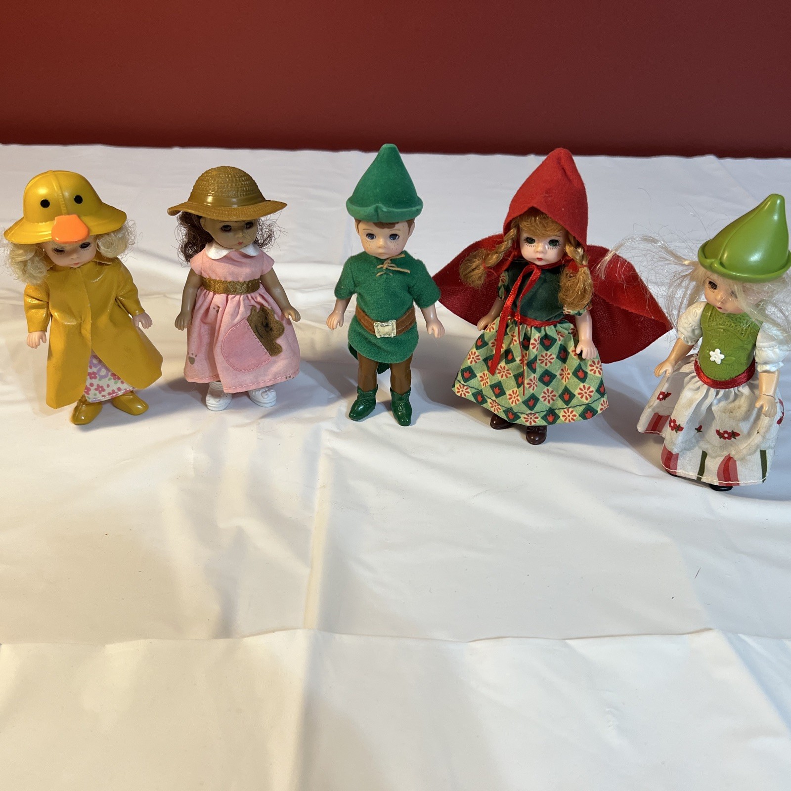 Madame Alexander McDonald's Happy Meal Dolls 5 Toys
