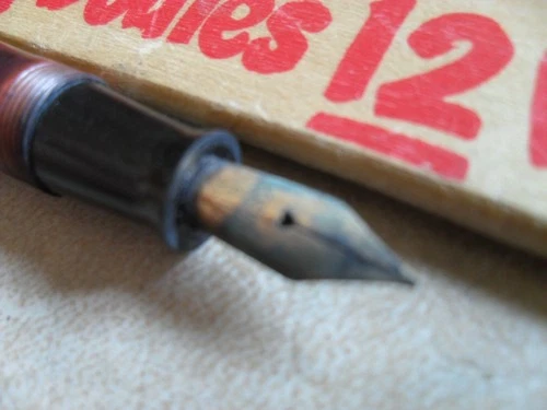 Lot of 3 Vintage Fountain Pens With 14K Gold Nibs - Eversharp - Moore - Traveler image 5
