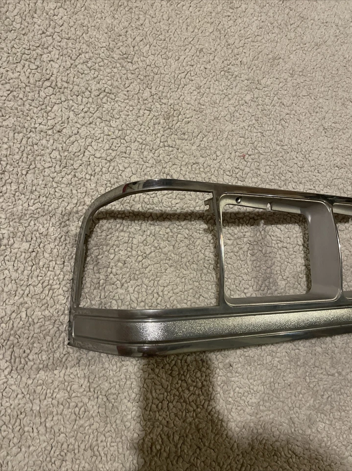 Faro derecho pasajero Mercury Grand Marquis 1988-1991 bisel cromo OEM Foto 2 de 3