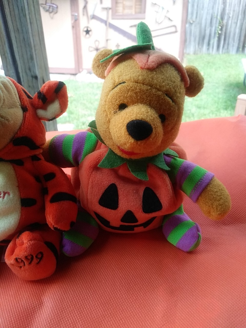 Disney Plush Beanie Winnie The Pooh 1999 In Tigger & Pumpkin Halloween Costume 