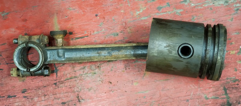 Antique Vintage 3HP Fairbanks Morse Z Hit Miss Engine- Rod and Piston