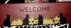 Black Yellow Cat Wood Welcome Sign Wall Plaque