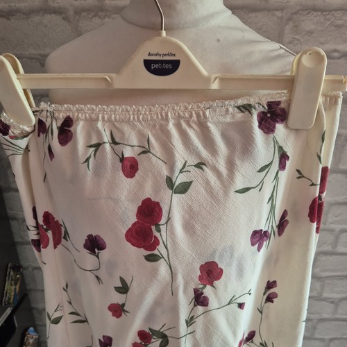 Fab New Look Light Skirt Size 14 Excellent Condition - Picture 8 of 10