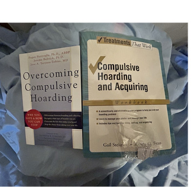 Overcoming Compulsive Hoarding Why You Save & Stop Neziroglu 2004 PB Workbook