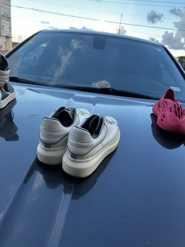 Alexander McQueen White Leather Platform Sneakers - Image 4 of 4