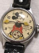 1930s INGERSOL LARGE SIZE MICKEY MOUSE WATCH WITH ORIGINAL BAND