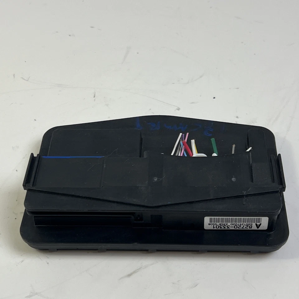 Toyota Camry 2017 sala de motores fusibles relé bloque de conexiones 82720-33301 OEM Foto 3 de 4