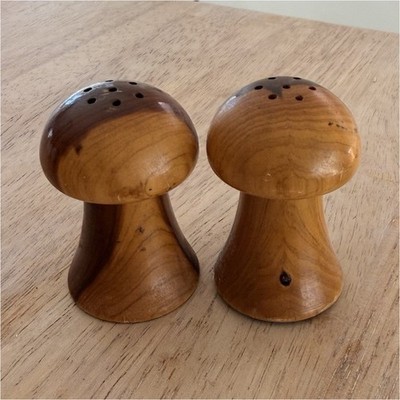Wood Vintage Mushroom Shaped Salt and Pepper Shakers Set Brown Manual