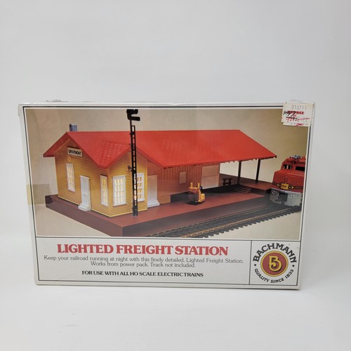 Estación de Carga Iluminada Tren Modelo Escala HO Bachmann Nº 461216 Nuevo y sin abrir | Condition: New