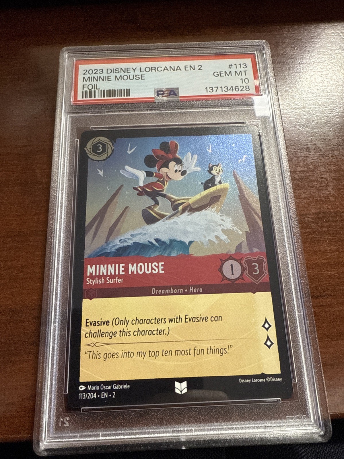 Disney Lorcana Minnie Mouse - Stylish Surfer 113/204 Rise Floodborn PSA 10 Mint
