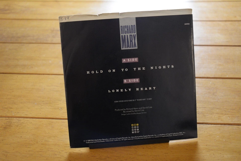 RICHARD MARX "HOLD ON TO THE NIGHT" 45 RPM 7" EXC RECORD + PIC SLEEVE [D44-156] - Image 2 of 4