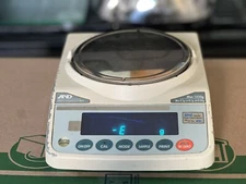 AND FX-1200i Precision Balance Lab Scale  Internal Cal 1220g X 0.01g