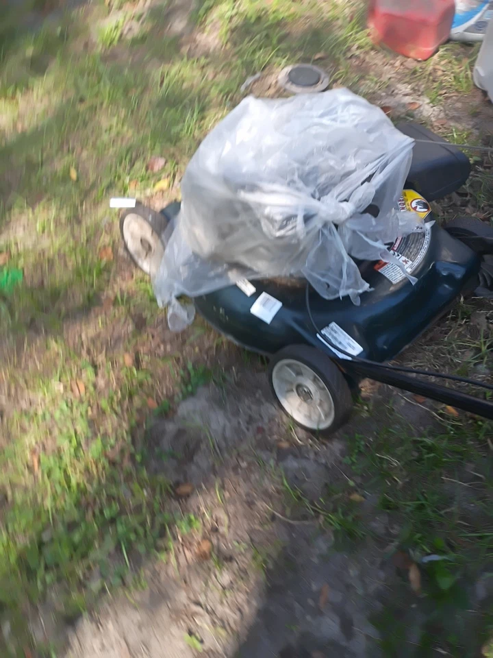 Cortacésped autopropulsado a gasolina 22 pulgadas 201 cc 6 velocidades CVT rueda alta tracción trasera Foto 3 de 4