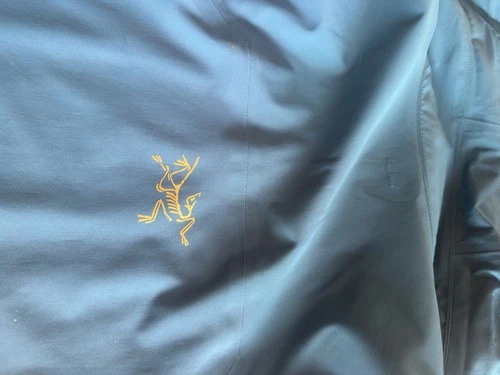 Arc'teryx Men's Blue GoreTex  Jacket Size L image 3