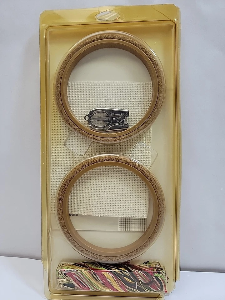 Vogart Crafts圣诞双打2930A计数十字绣框架圣诞老人 — 第 2/4 张图片