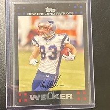 Topps 2007 Wes Welker Autographed #157 New England Patriots Football Card
