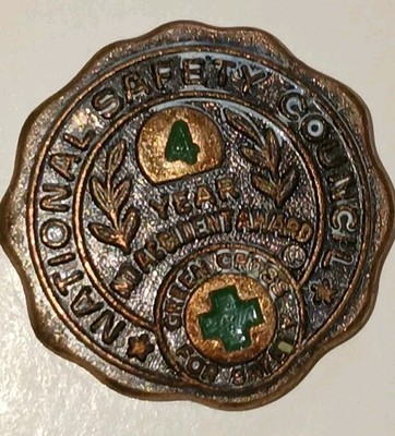 Vintage National Safety Council 4 Year Accident Prevention Award Pin Screw Back