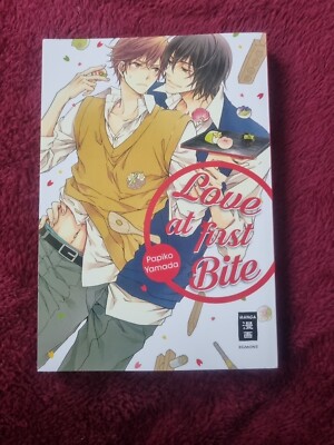 Love At First Bite von Papiko Yamada (2017, Taschenbuch)