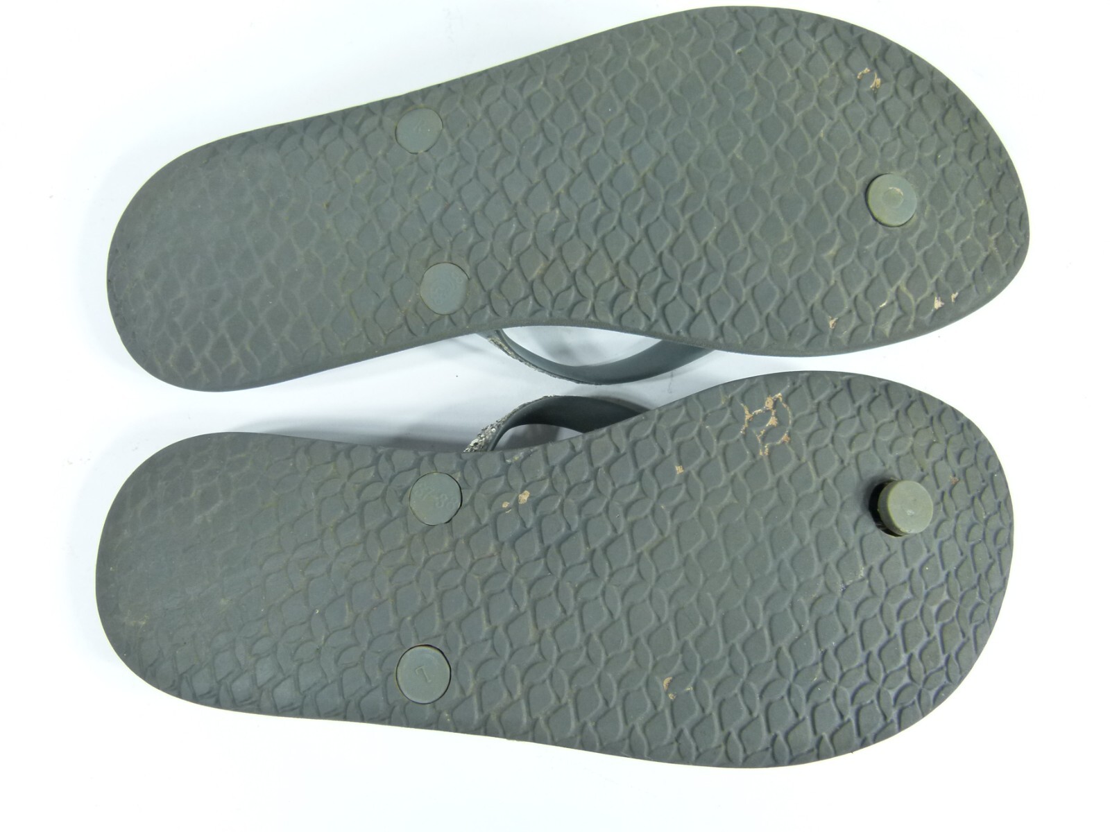 Reef Women's Gray Flip Flops w/ Silver Sparkle Straps Size 8 FREE